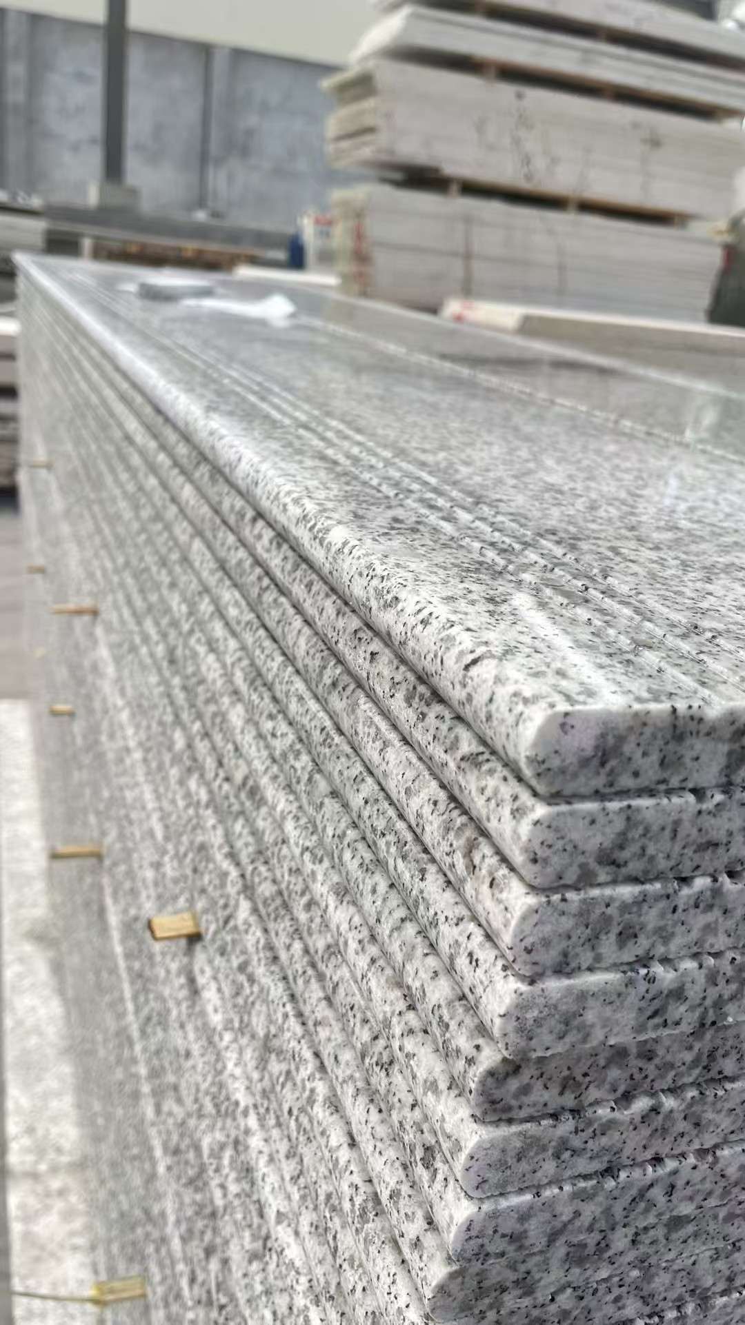 绍兴芝麻白楼梯踏步 花岗岩楼梯板材