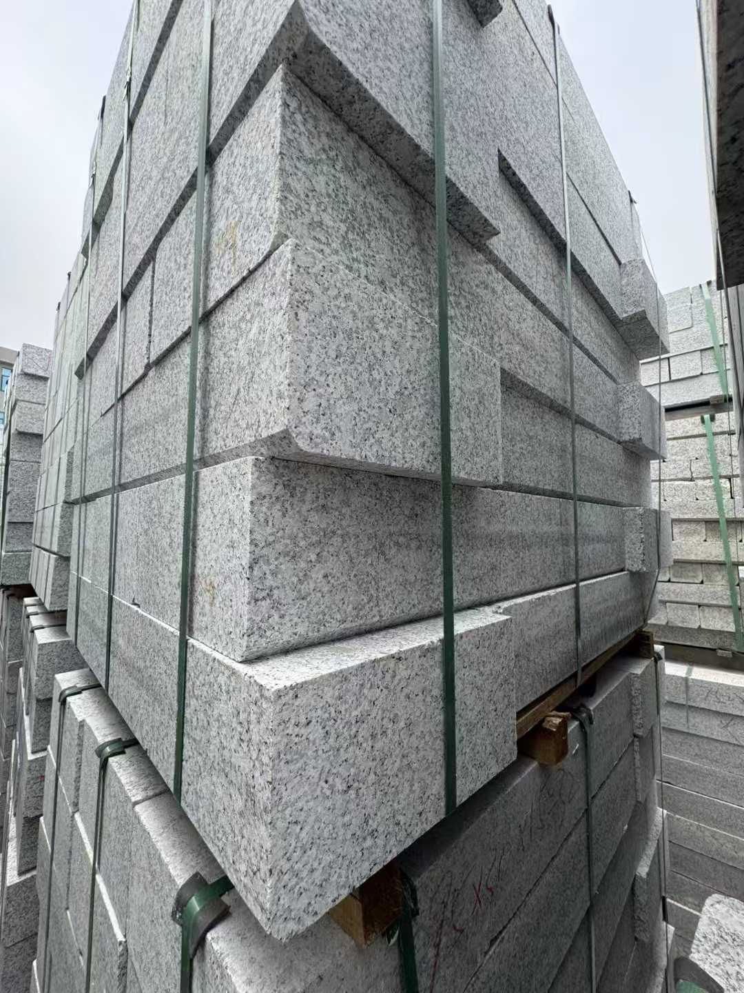 绍兴芝麻白路牙石 马路牙子