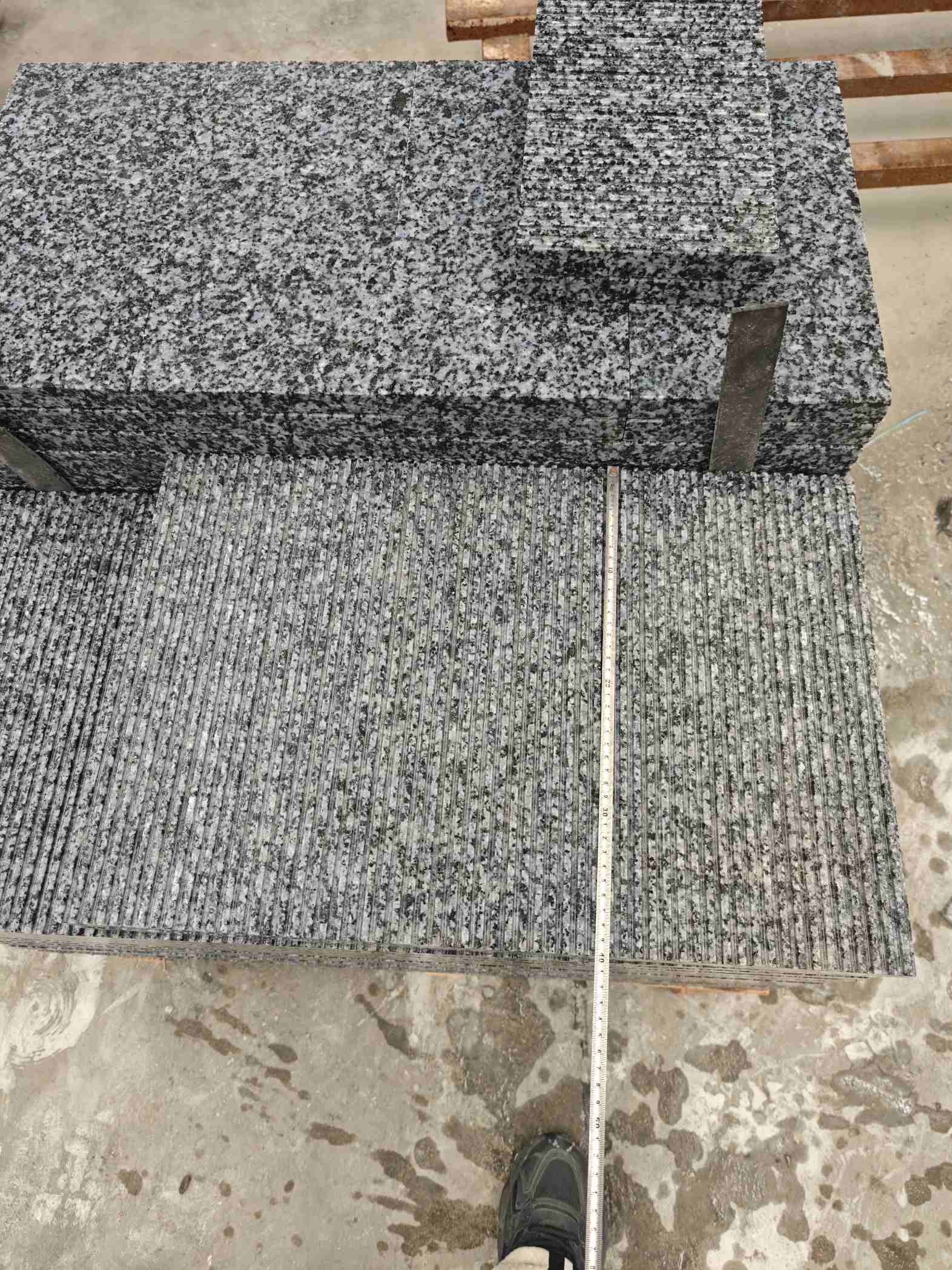 绍兴芝麻黑拉丝面